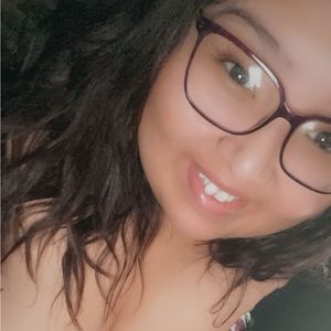 Meet your Posher, Rebekah